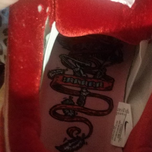 Nike dunk  STRANGE LOVE valentine - Picture 4 of 4